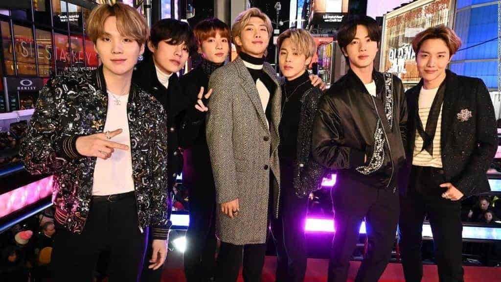 Cancela BTS su gira mundial por pandemia de Covid-19 Cancela BTS su gira mundial por pandemia de Covid-19