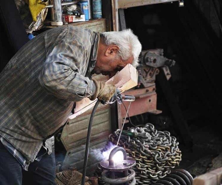 Laboran sin contrato hasta 16 millones de personas Laboran sin contrato hasta 16 millones de personas