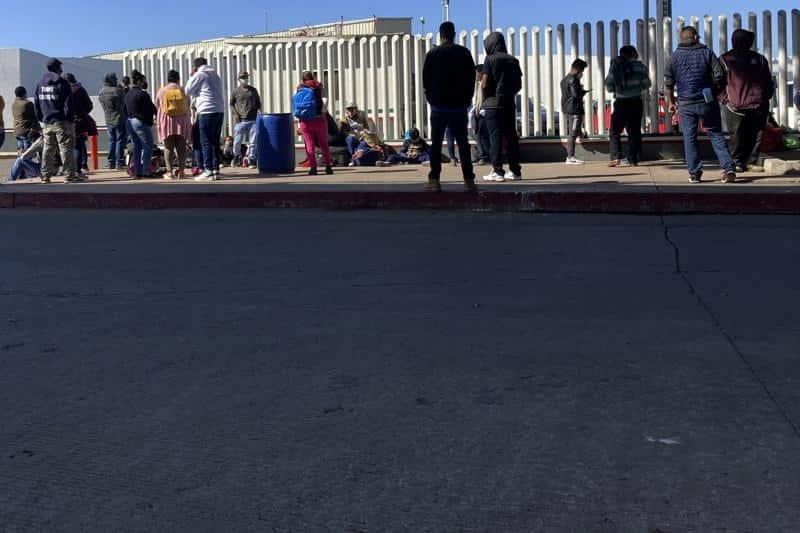 Ordena Corte Suprema reanudar Quédate en México Ordena Corte Suprema reanudar Quédate en México