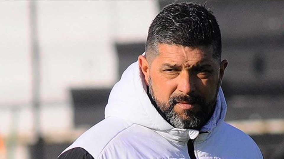 Leo Ramos, nuevo DT de Gallos