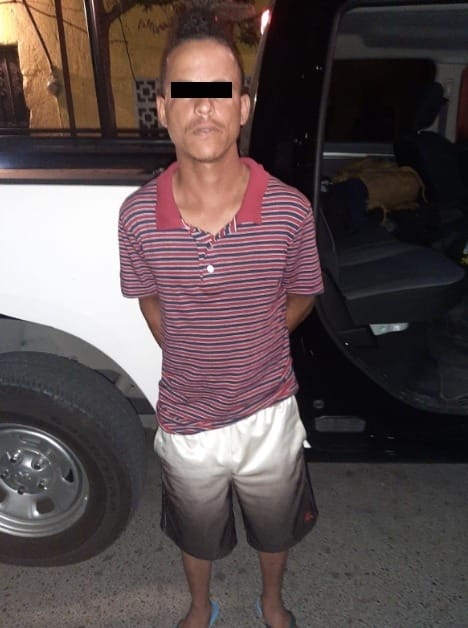 Aagrede a su esposa en repetidas ocasiones luego de que le dijo que dejara de ingerir bebidas embriagantes