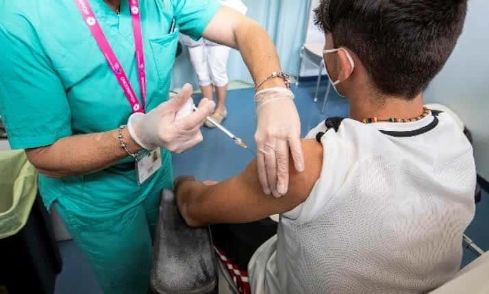 Se amparan dos menores para recibir vacuna Se amparan dos menores para recibir vacuna