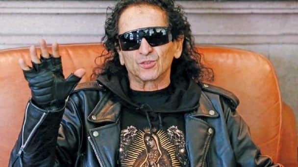 Lora recibía reconocimiento cuando supo de muerte de Watts