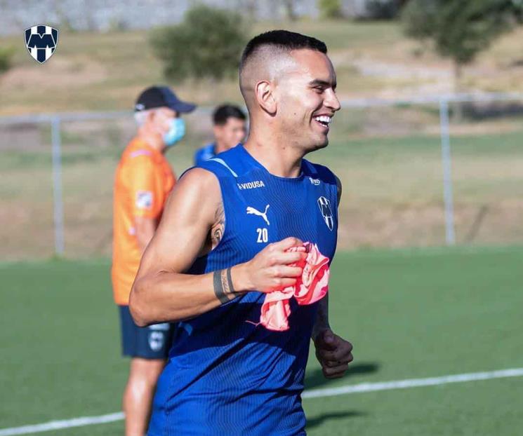 Hace Rayados práctica en sintético por duelo con Xolos