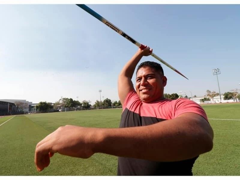 Va estudiante de la UANL a competencia Va estudiante de la UANL a competencia