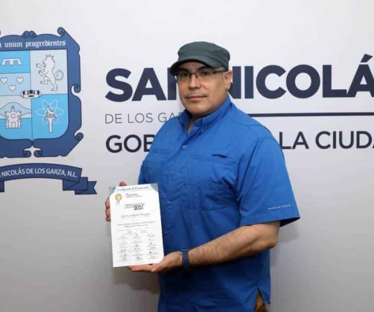 Recibe Zeferino Premio a la Mejor Gestión Integral Recibe Zeferino Premio a la Mejor Gestión Integral
