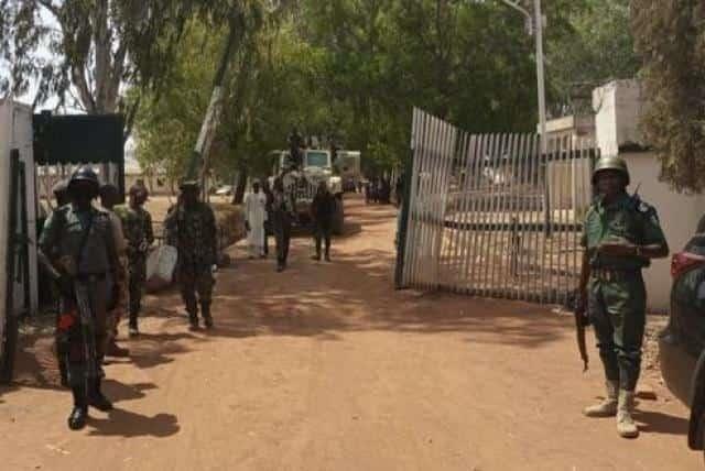 Liberan a 32 estudiantes secuestrados en Nigeria