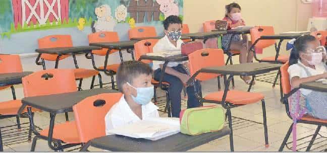 Supervisarán de manera permanente las clases presenciales