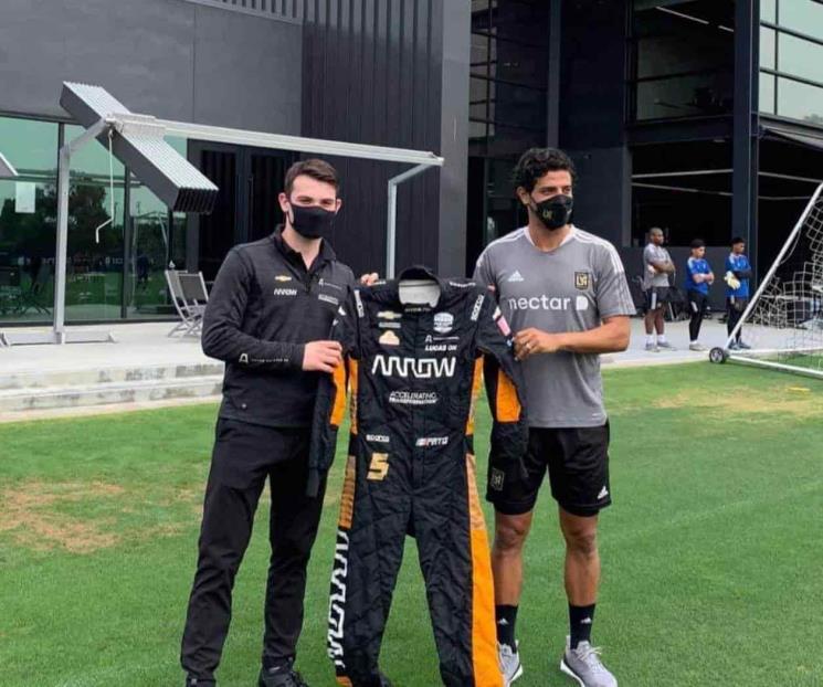 Cambian Pato OWard y Carlos Vela casaca y uniforme Cambian Pato OWard y Carlos Vela casaca y uniforme