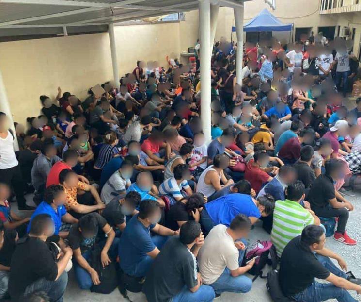 Aseguran a 327 migrantes ilegales