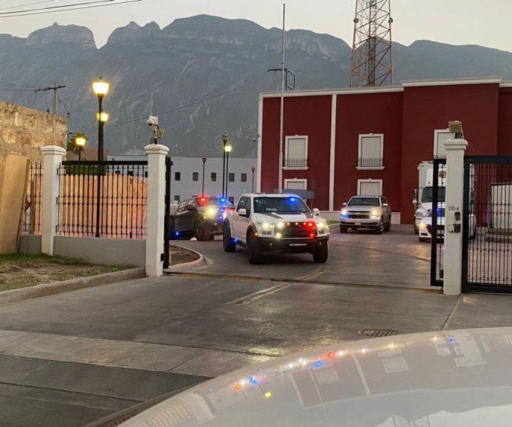 Detienen a 7 policías de San Pedro por secuestro