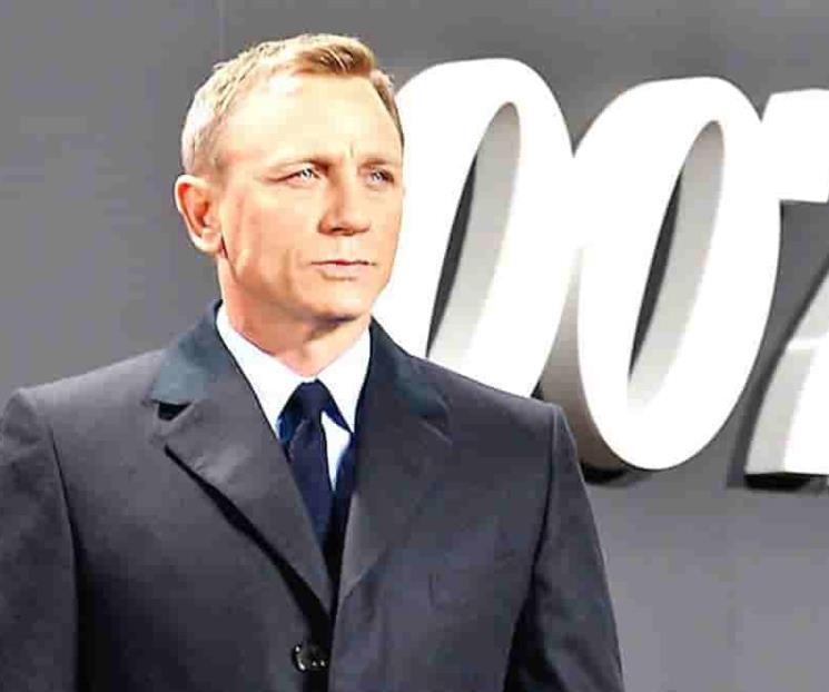 Daniel Craig se jubila como 007