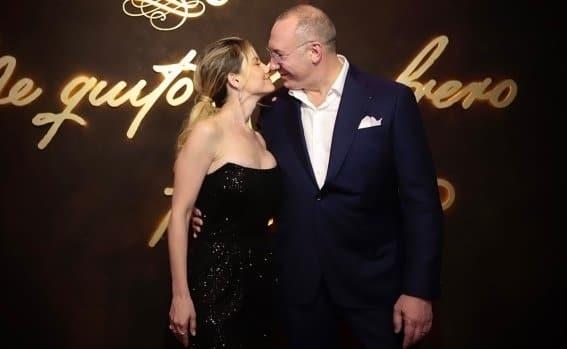 Altair está feliz con su esposo 20 años mayor que ella Altair está feliz con su esposo 20 años mayor que ella