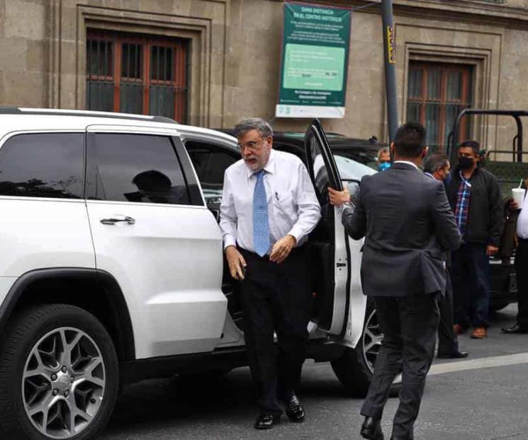 Julio Scherer asiste a Informe de AMLO