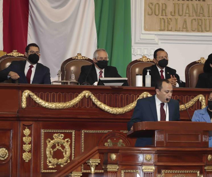 Entrega Batres informe de Sheinbaum