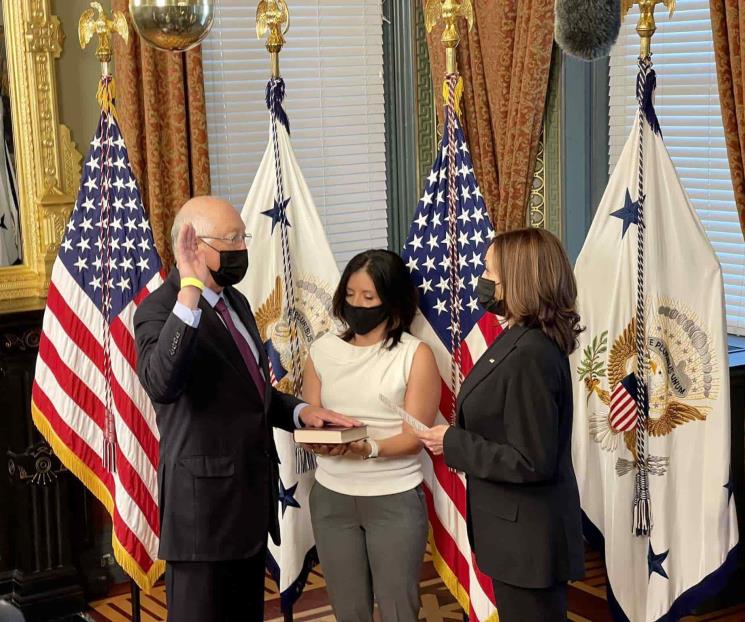 Embajador de EU en México jura el cargo ante Kamala Harris