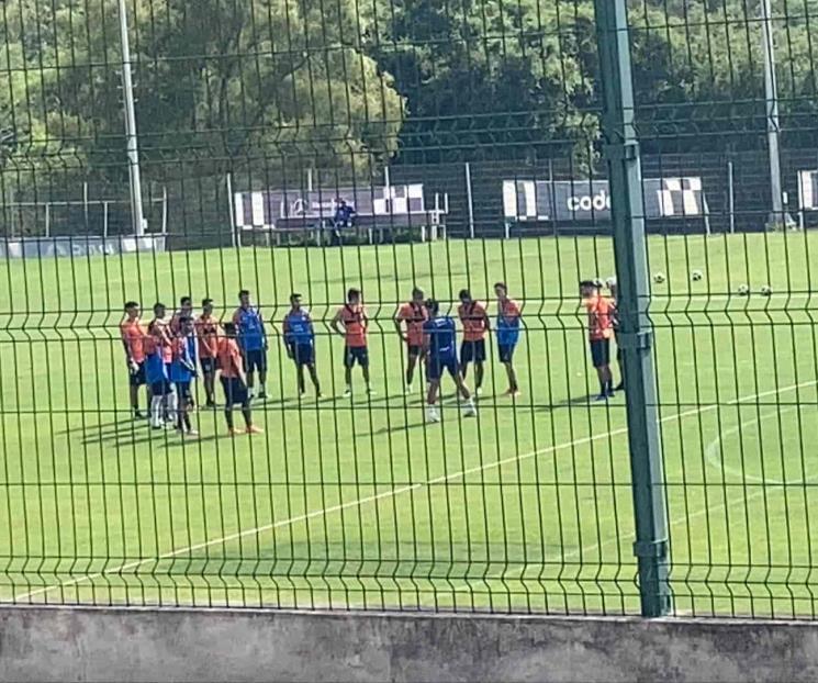 Ya entrena Suazo en Raya2