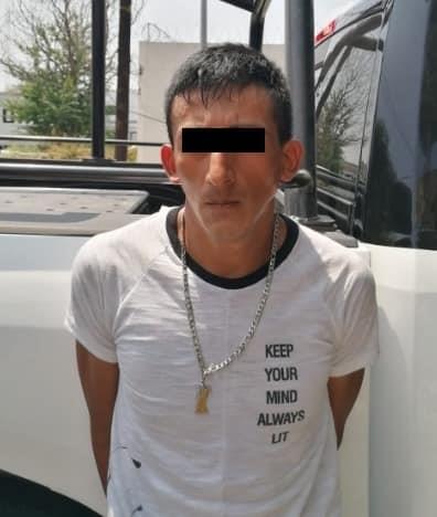 Golpea a su pareja y lo detienen