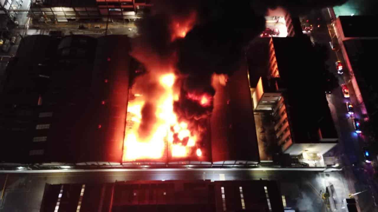 El incendio de una bodega de productos químicos se reportó en Bella Vista