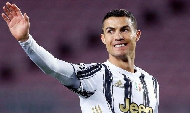 Critican salida de CR7 de la Juventus