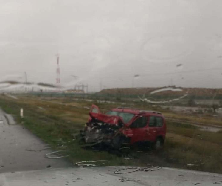 Muere conductor en choque en Galeana