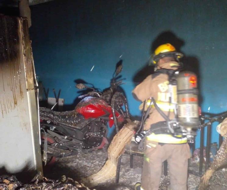 Explosión en vivienda deja 5 lesionados en García Explosión en vivienda deja 5 lesionados en García