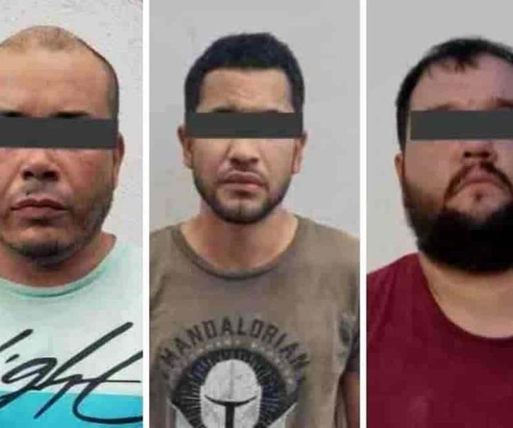 Caen falsos policías con armas y droga