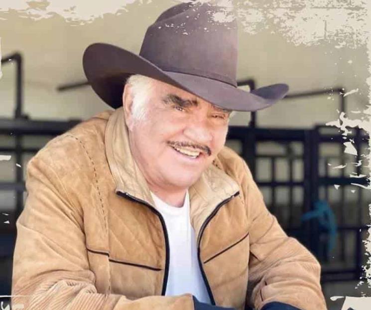 Chente se encuentra estable y despierto