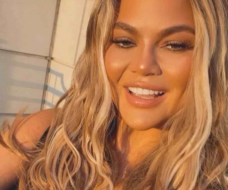 Celebra Chrissy Teigen 50 días de sobriedad