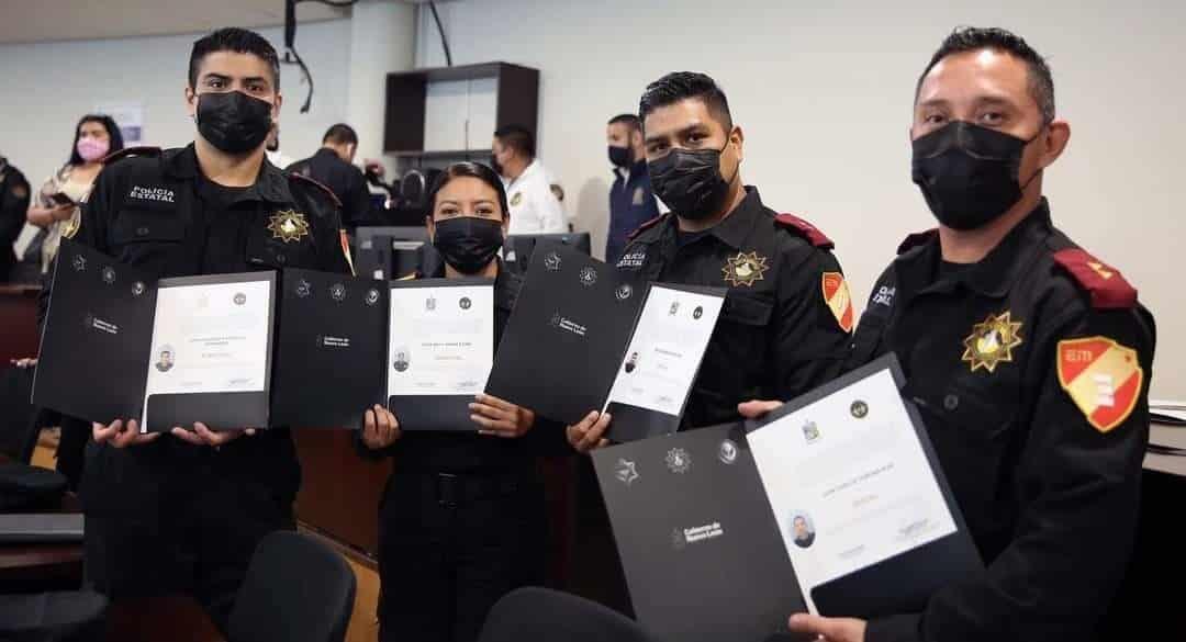 Obtienen ascenso 380 elementos de Fuerza Civil