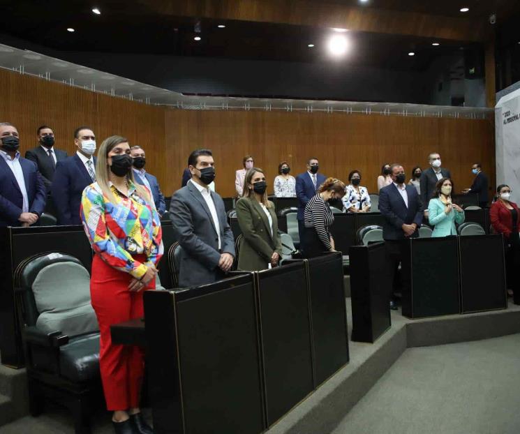 Aprueba Congreso integración de 6 bancadas