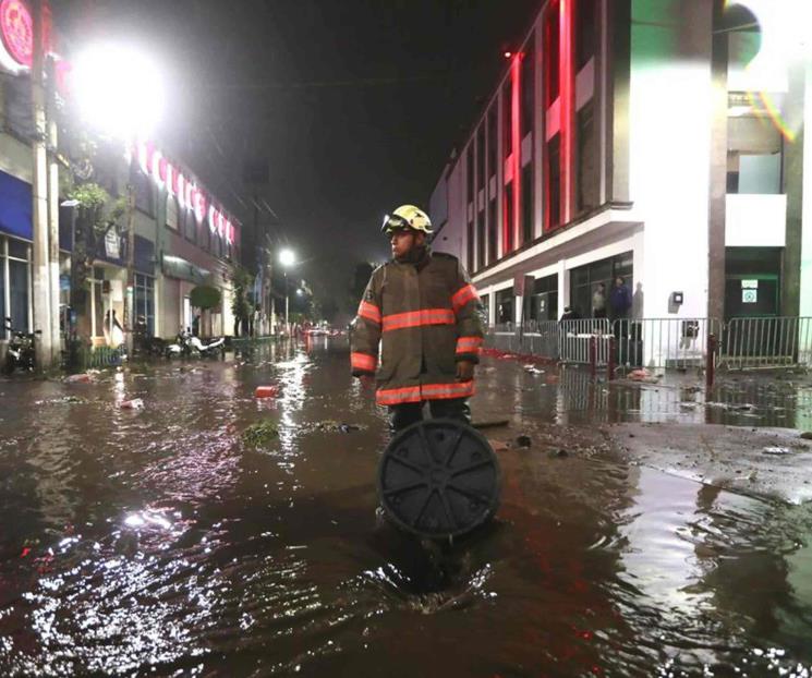 Deja lluvia en Ecatepec dos muertos y anegaciones