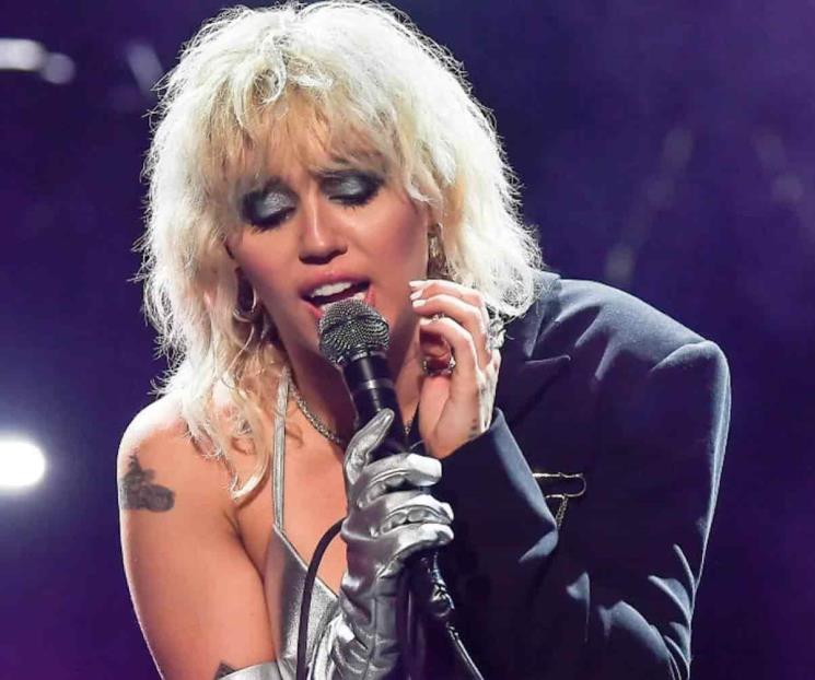 Miley llegó a pensar que moriría si no tenía pareja