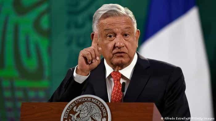Se debe respetar decisión de la SCJN sobre el aborto: AMLO