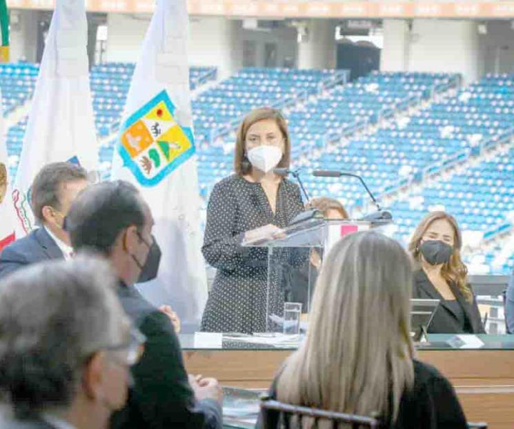 Presume Cristina logros en Tercer Informe de Gobierno