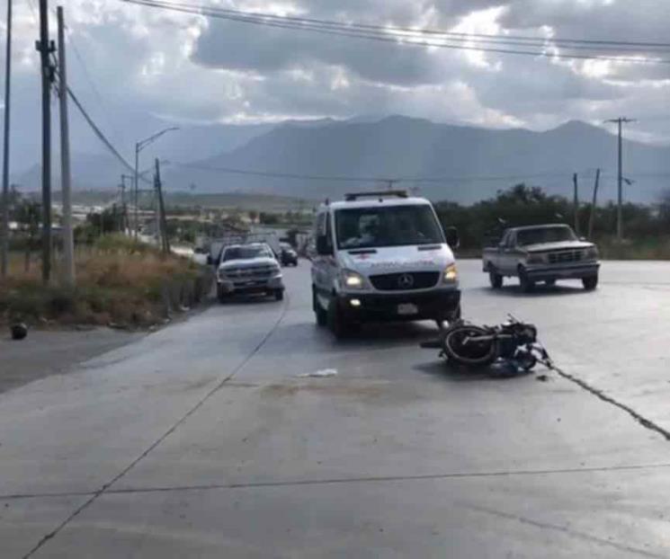 Motociclista queda grave al estrellarse contra pipa Motociclista queda grave al estrellarse contra pipa