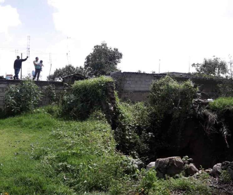 Socavón de 10 metros se forma en Huamantla, Tlaxcala Socavón de 10 metros se forma en Huamantla, Tlaxcala