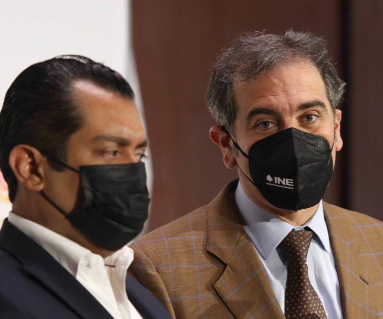 Rechaza Córdova dejar presidencia del INE