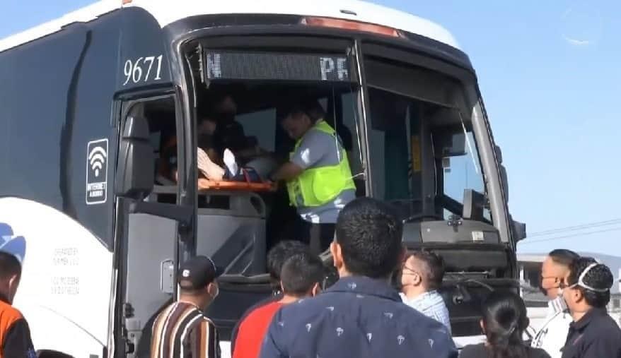 Choca caravana de vacunación en Escobedo