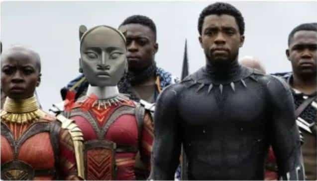 Critican la escultura Tlali con memes