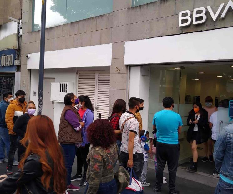 BBVA suma más de 12 horas con intermitencia en su servicio