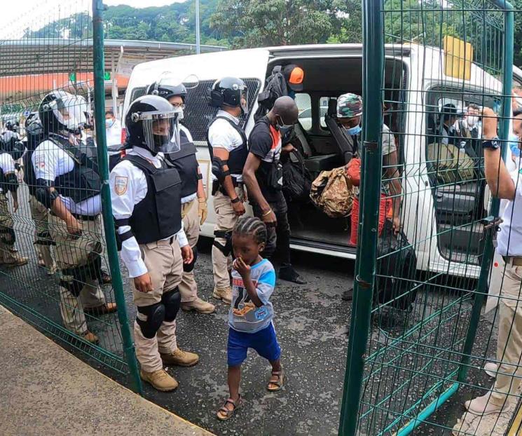 Expulsa INM a haitianos a  Guatemala sin protocolos