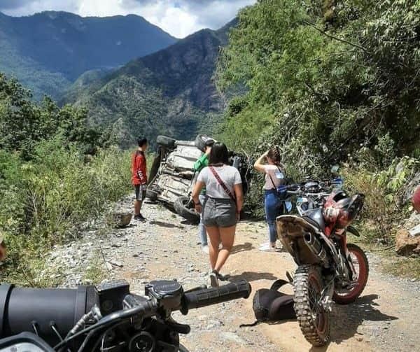 Deja volcadura 5 lesionados