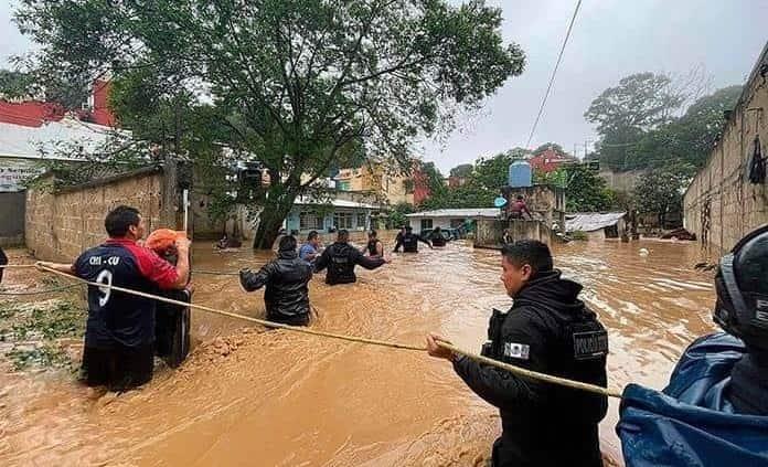 Senadores del PAN acusan a AMLO de abandonar a damnificados