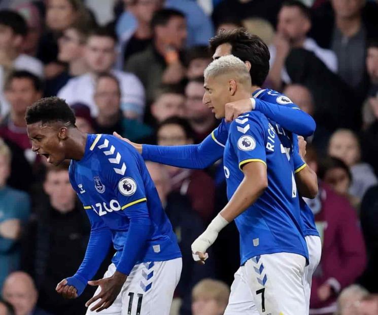Gana Everton a Burnley y son cuartos en Premier League