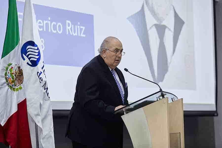Empresario queretano gana el premio al Mérito EXATEC