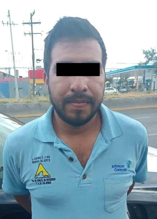 Arrestan a hombre en tráiler robado Arrestan a hombre en tráiler robado