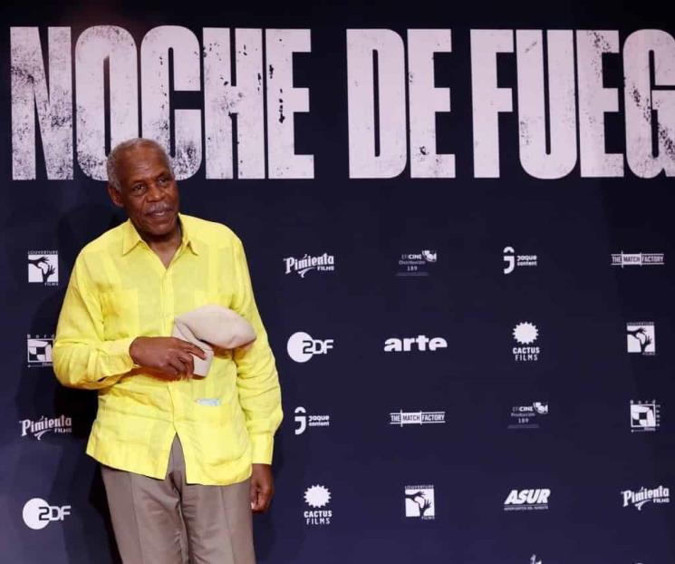 Glover presenta película en Complejo Cultural Los Pinos