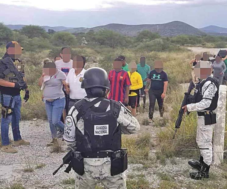 Hallan con vida a 22 extranjeros secuestrados en SLP