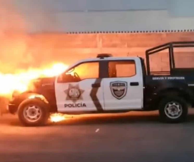 Se incendia patrulla en Apodaca